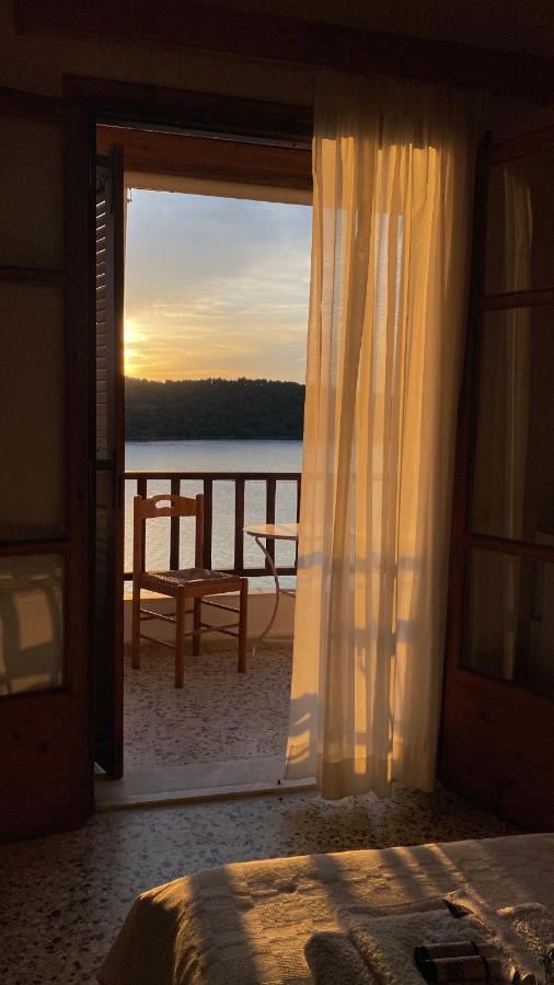 Blue Bay Otel Milina Dış mekan fotoğraf